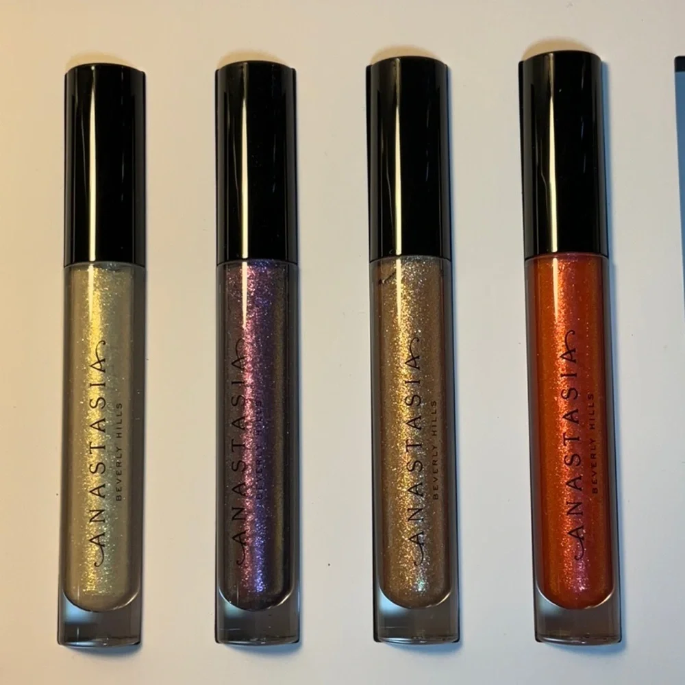 Anastasia Beverly Hills Lip Gloss Vault in Sparkling Purple Case - Picture 4 of 6